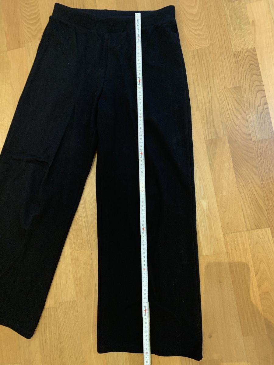 Pantaloni: Schöne breite schwarze Hose Grösse S / XS – Usato da Ostermundigen venduto da des_t9vv 2