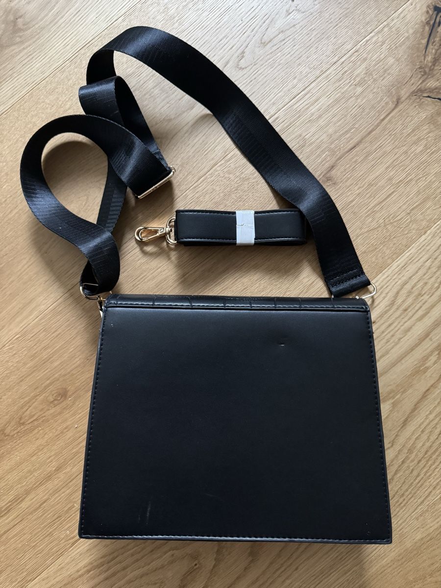 Taschen für Damen: Handtasche – Neu (gemäss Beschreibung) aus Bütschwil von mau_26yq 2