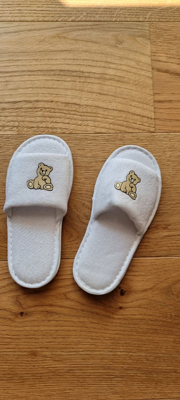 Scarpe per ragazzi: 10 Paar: Kinderschuhe Grösse 28-30 – Usato da Lachen SZ venduto da allesweg78 7