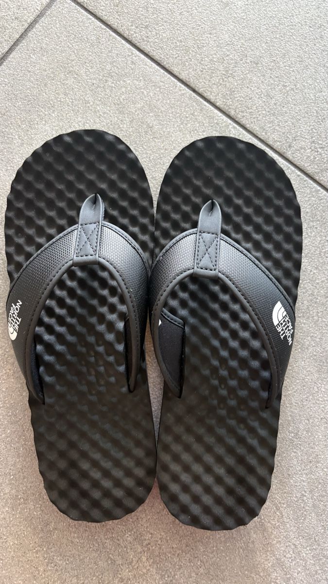 North Face Scarpe da uomo: North Face flip flops 43 NEW – Nuovo (secondo la descrizione) da Pully venduto da Sell_it_all