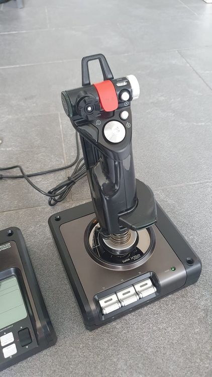 Logitech Saitek X52 Pro HOTAS | Kaufen auf Ricardo