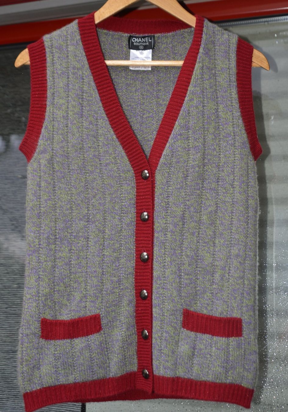 Chanel Gilet & Giacche senza maniche: Chanel Pullover  / pull 38 - 100 % Kaschmir / cachemire – Usato da Collonges venduto da Auganien 2