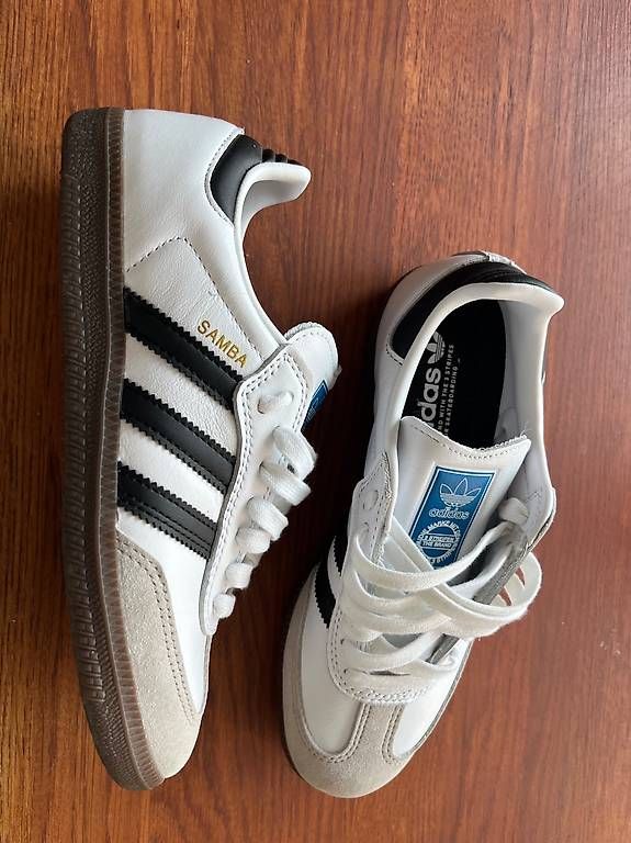 Scarpe da uomo: Adidas Samba Schuhe Grösse 37 1/3 – Usato da Mont-sur-Rolle venduto da Overdome 1