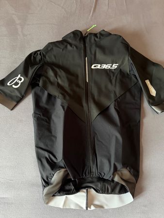 Q36.5 Bat Shell Short Sleeves Black Neu