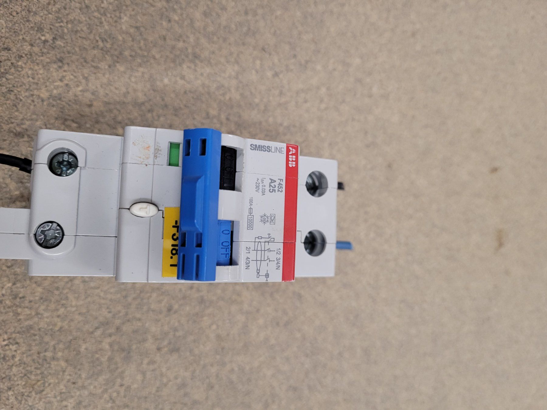 ABB Stromzufuhr: ABB Swissline FI F452 A25 – Gebraucht aus Vitznau von Night-Fire 7