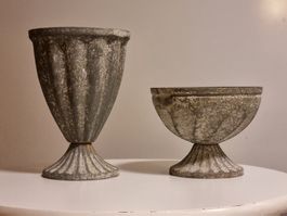 Dekorative Metall Pflanzgefäße im Antik-Stil Set