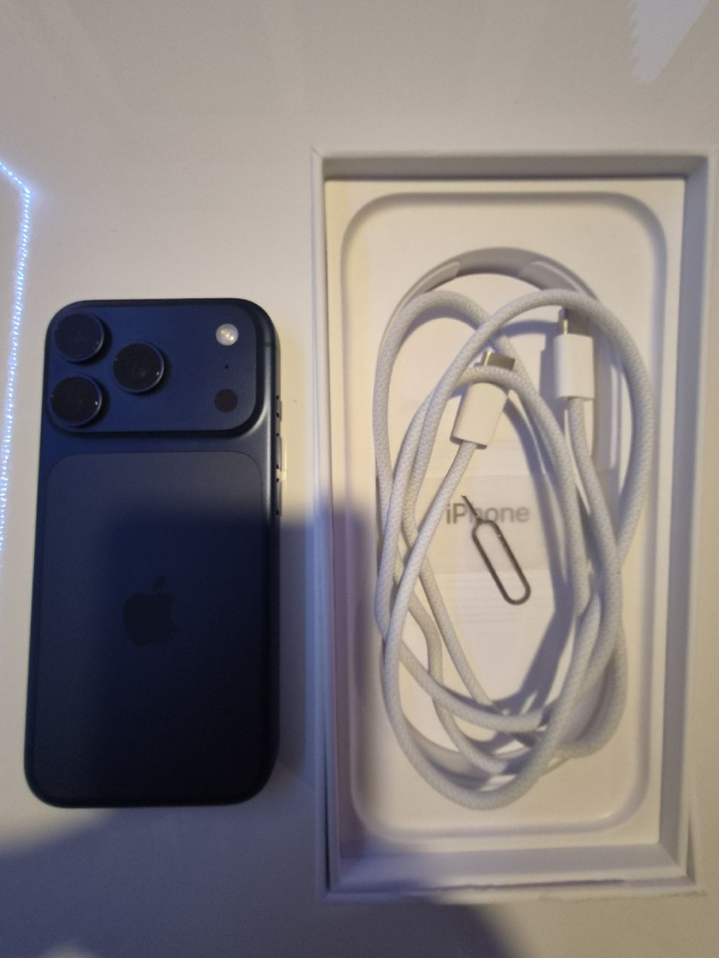 Apple Portables: iphone 17 pro 256g – D'occasion à Sion par Johan8899 1