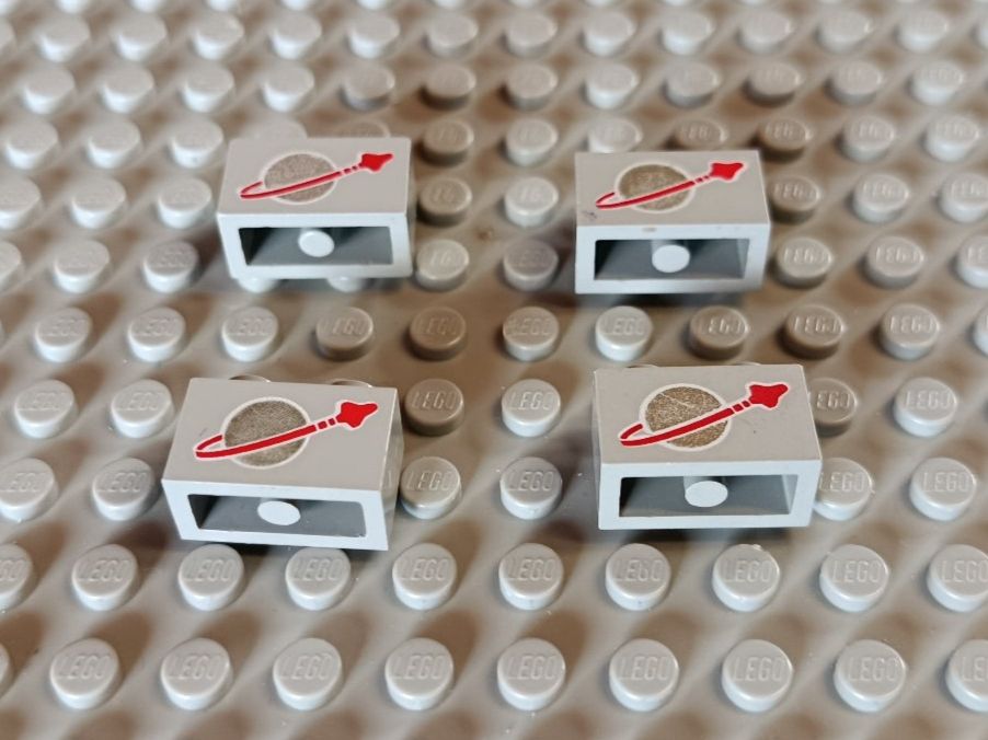 Lego Kit di costruzioni: LEGO Classic Space - Bedruckte Bricks Moon Pattern - 3004p90 – Usato da Muhen venduto da Legoholic 1