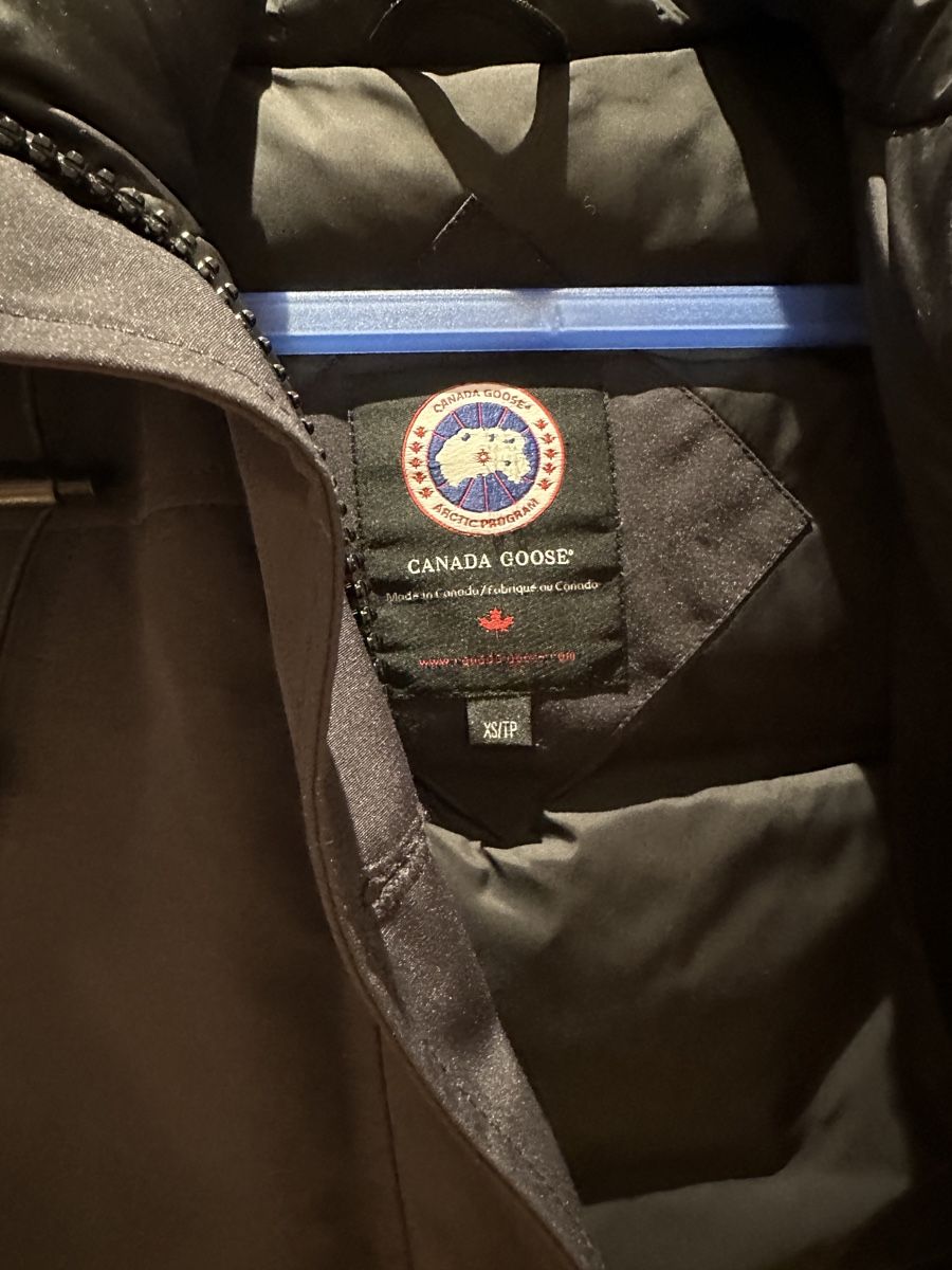 Canada Goose Giacche: Canada Goose – Usato da Ebikon venduto da amaxandx 4