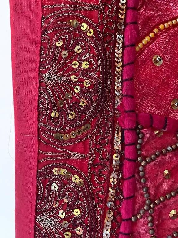 Tutte le decorazioni: Arazzo fatto con tecnica patchwork Zardozi – Nuovo (secondo la descrizione) da Caslano venduto da bri_5jft 4