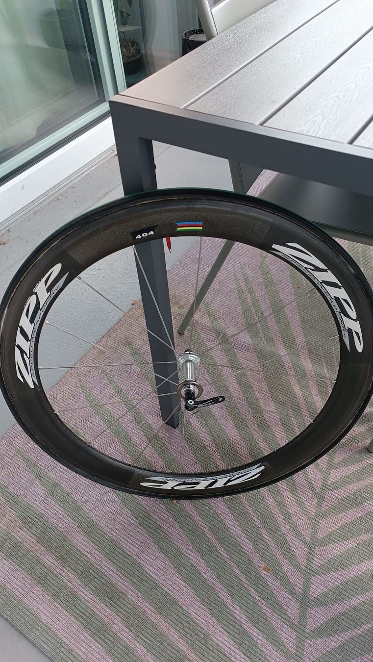 Zipp Pneus & Kompletträder: Zipp speed weaponry 404/808 – Gebraucht aus Oftringen von lewis20 2