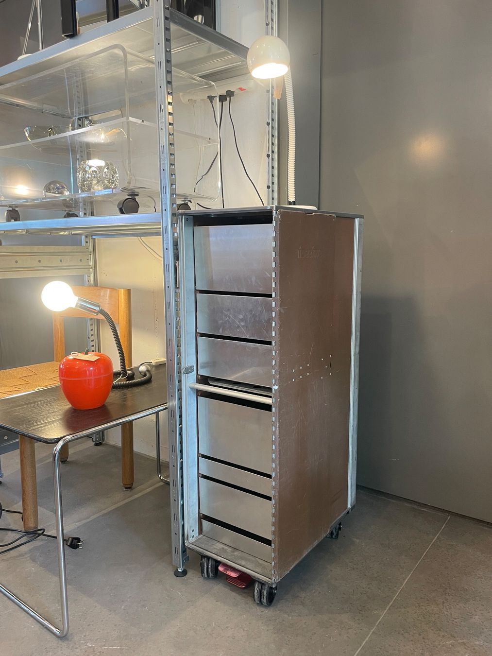 Swissair Altro in Aeronautica: Swissair Trolley braun – Usato da Zürich venduto da starch.studio 2