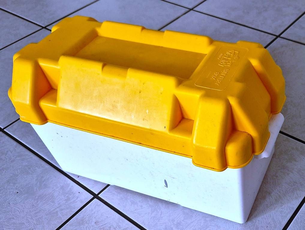 Chargements: 2 chargeurs+testeur+battery box – D'occasion à Denens par Paveld 4