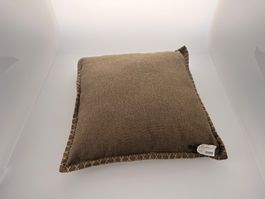 Zierkissen braun mit Steppnaht guter Zustand 50x50cm