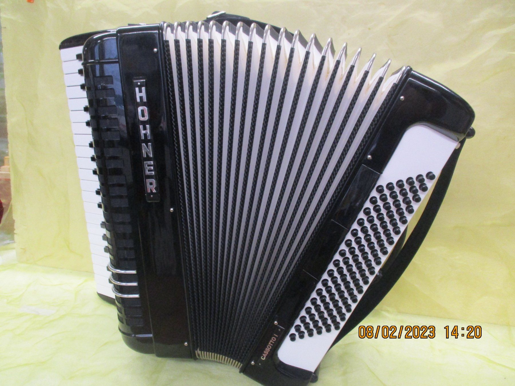 Strumenti musicali: Akkordeon Hohner Cassotto I – Usato da Jegenstorf venduto da Oktavio 4