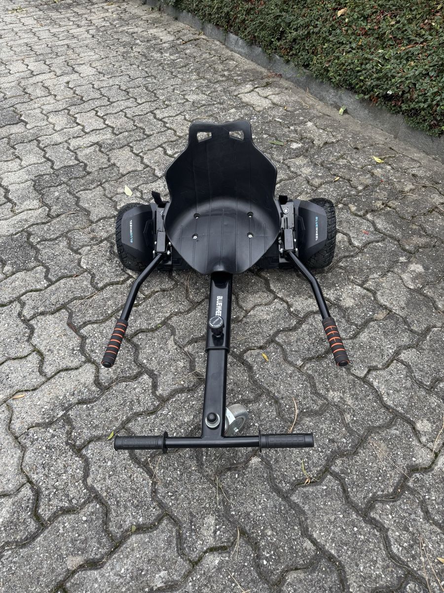 Hoverboard: Bluewheel Hoverboard mit Sitzaufsatz schwarz – Usato da Trimmis venduto da heidelbeerli 3