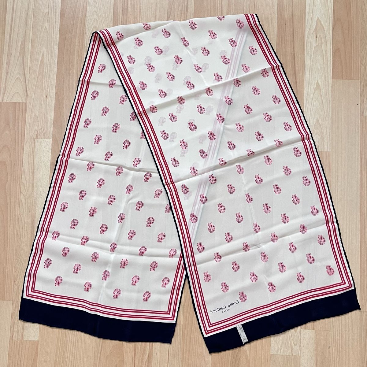 Foulards, Tücher & Schals: Foulard écharpe en soie vintage  – Neu (gemäss Beschreibung) aus Vuisternens-devant-Romont von ribouldog 3