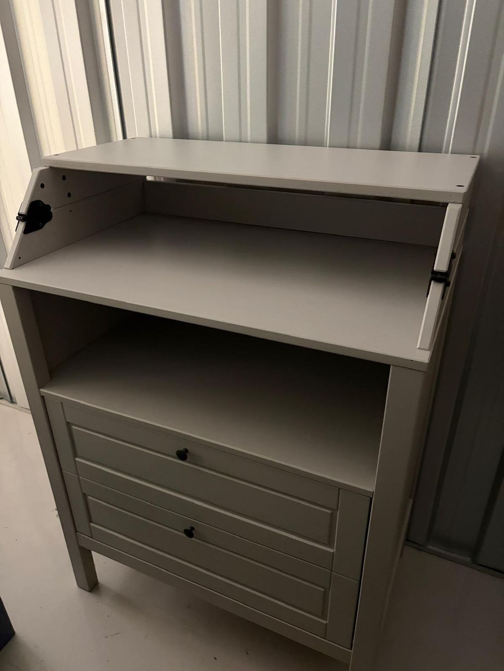 Ikea Wickeltisch & Zubehör: IKEA SUNDVIK Wickelkommode grau – Gebraucht aus Widen von jachen01 1