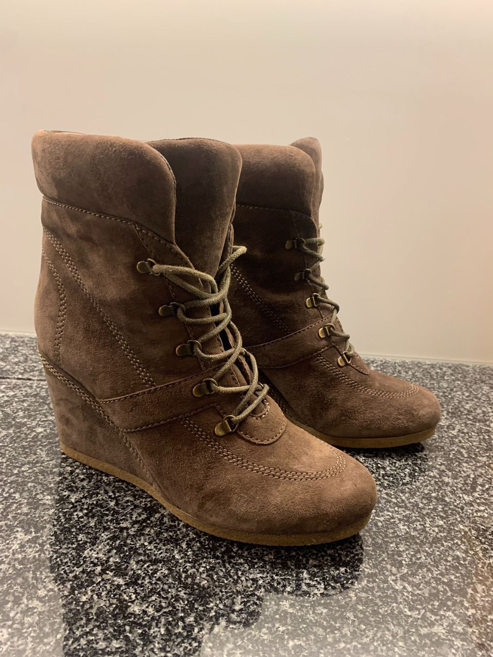 Geox Damenschuhe: GEOX leather boots 38 – Gebraucht aus Basel von dar_ch4051