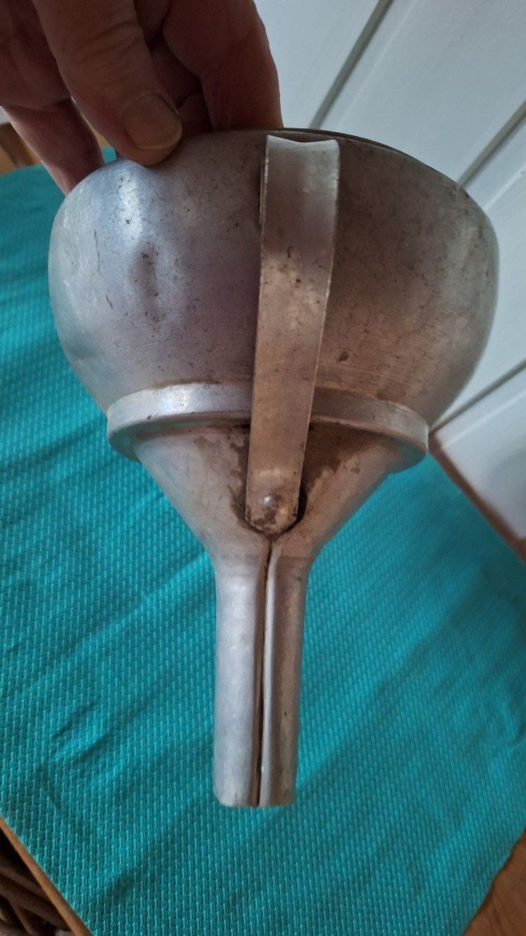 Altri elettrodomestici e apparecchi d’epoca: alter Aluminium Trichter 20cm – Usato da Dornach venduto da majo8689 3