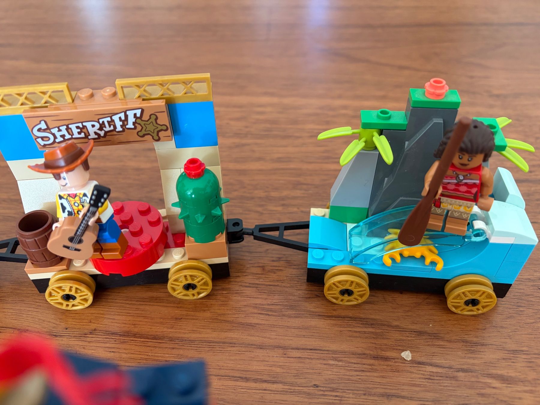 Lego Kit di costruzioni: Lego: Disneys Geburtstagszug – Usato da Grüningen venduto da rueegg.seraina 3
