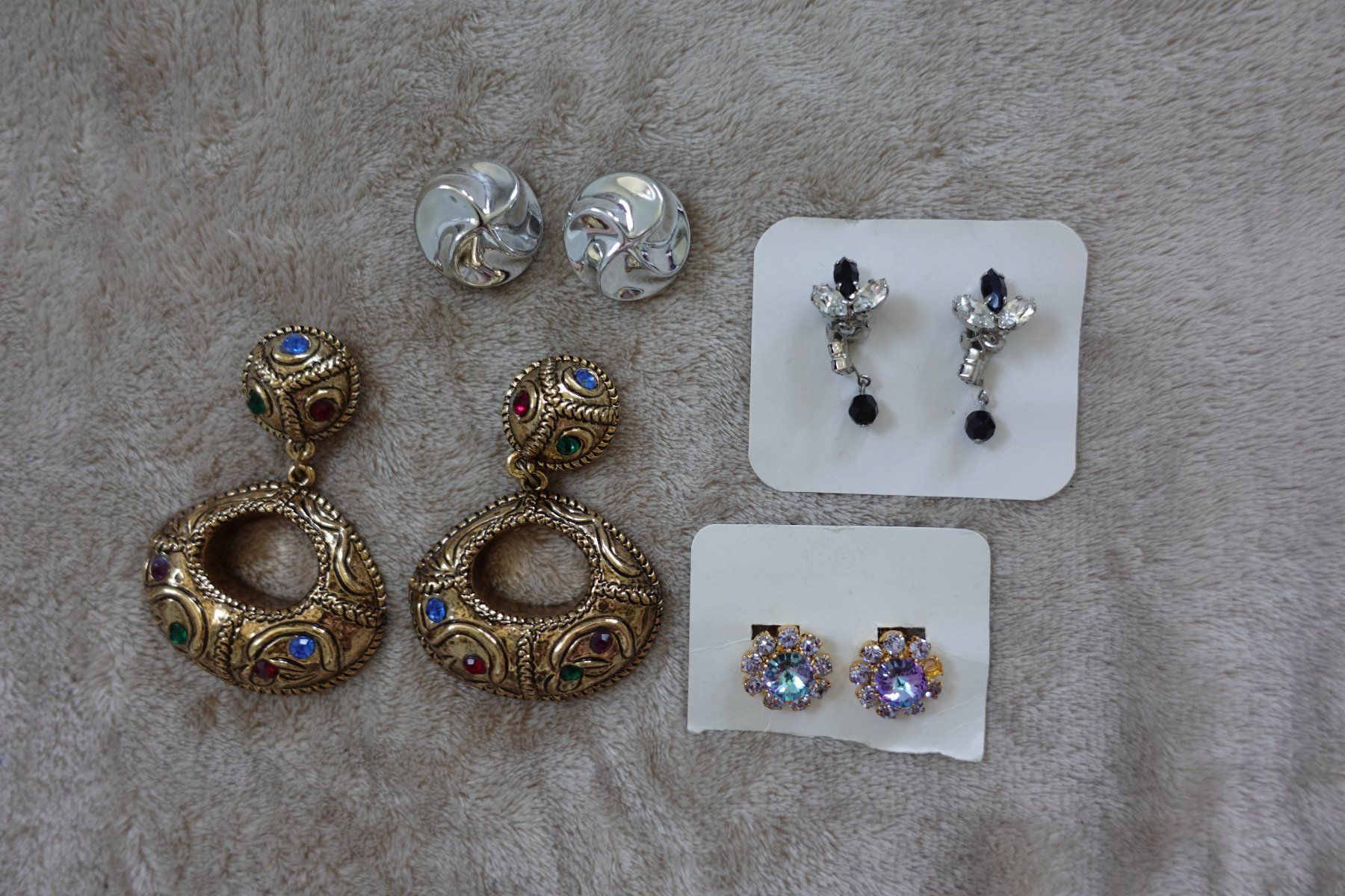 Altri gioielli: 1 schönes 27 teiliges Modeschmuck Set – Usato da rorschach venduto da Babsi64 3
