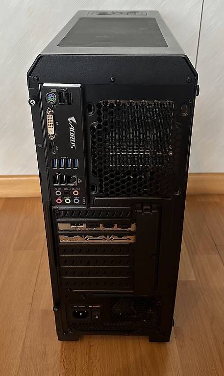PCs: Gaming PC  Ryzen 5 5500  RX 6600 XT 16GB RAM SSD Windows 10 – Gebraucht aus Bassersdorf von Edd77 3