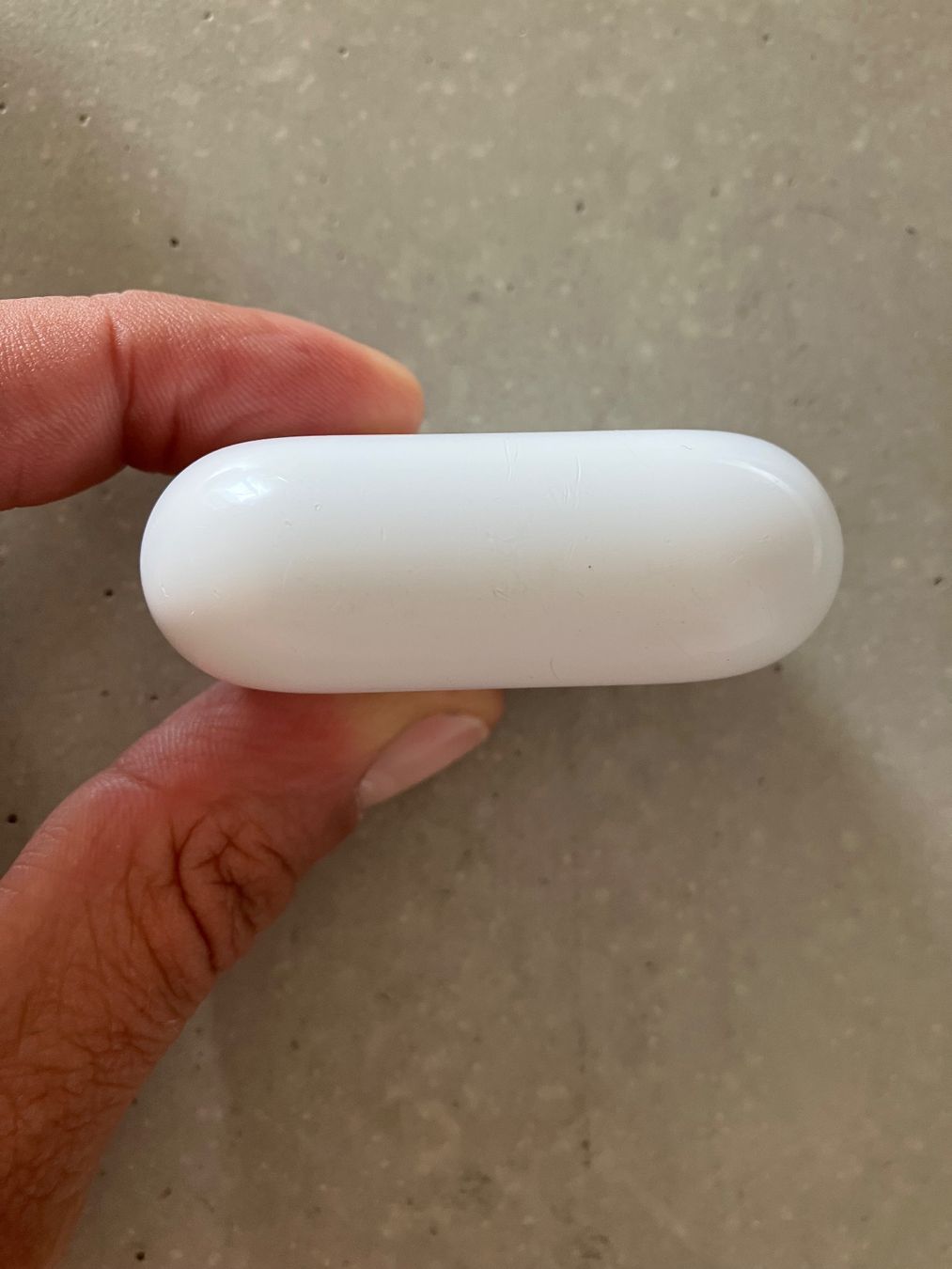 Apple Cuffie: Apple AirPods Pro 1 Charging Case – Usato da Lausanne venduto da mr.v 5