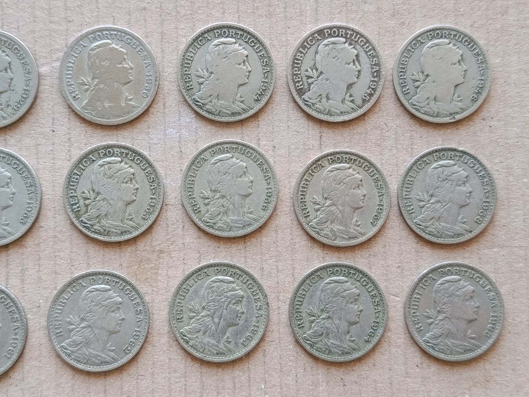 Tutti le monete: Pièces du Portugal – Usato da Neuchâtel venduto da mag_q5kc 6