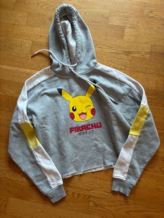 Schöner Pokémon Pullover Gr. 146/152