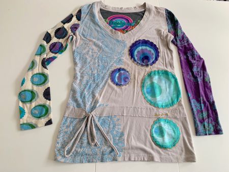 Schönes DESIGUAL Shirt Grösse M