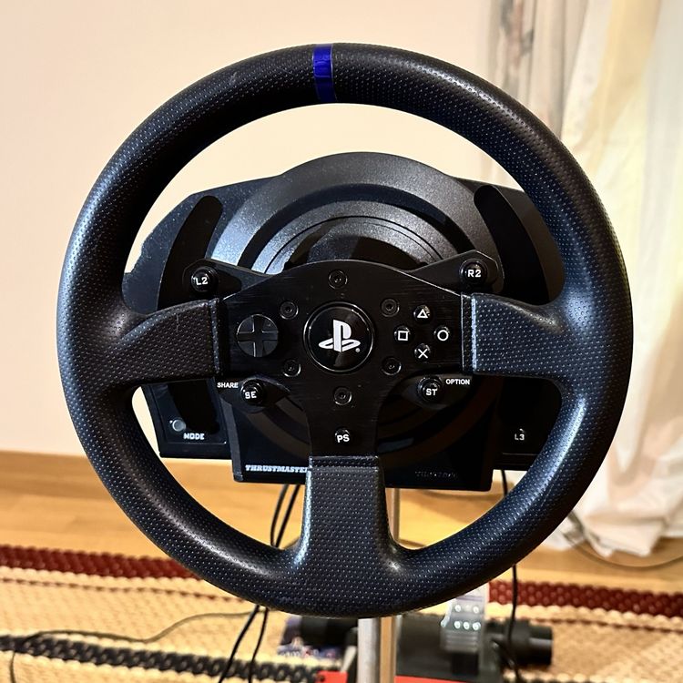 Lenkrad Thrustmaster T300RS (PS5,PS4,PC) (Gebraucht) in Zürich für CHF ...