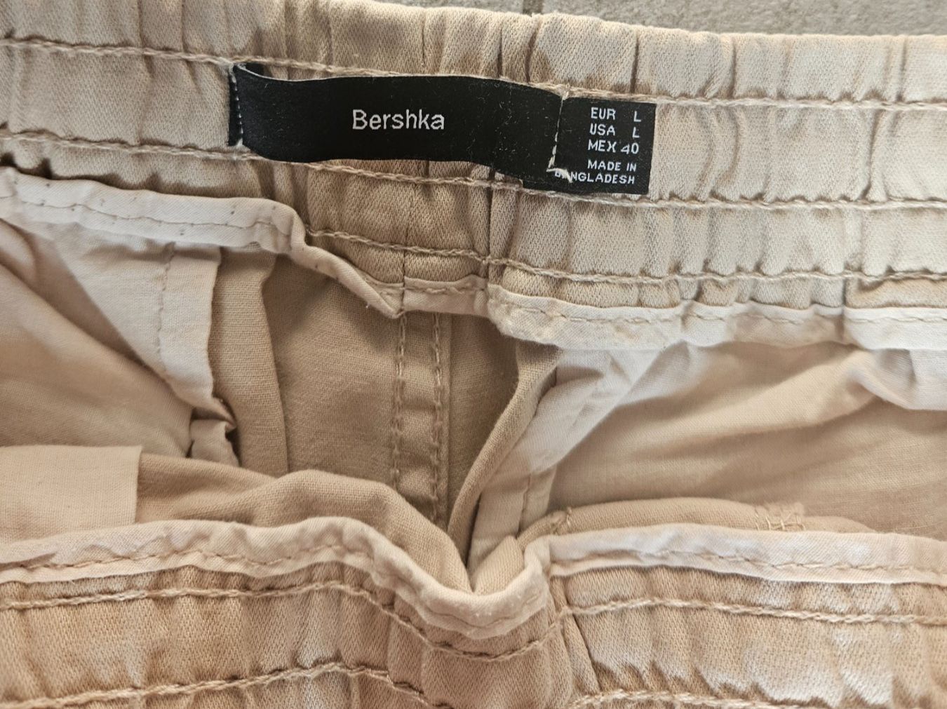 Bershka Pantaloni: Bershka Cargo Hose Sand - L – Nuovo (secondo la descrizione) da Unterkulm venduto da Sani78 2
