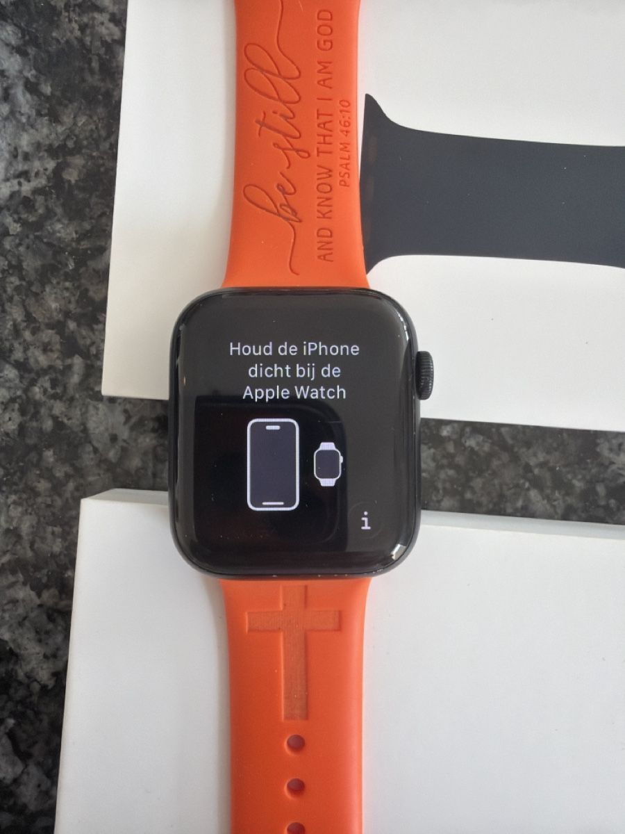 Apple Smartwatch: Apple Watch SE 44mm  A3328   10  /  25 – Gebraucht aus Wetzikon ZH von philippe_22 1