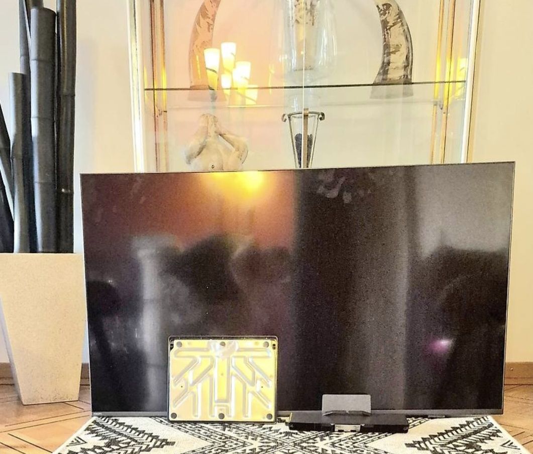 Philips Fernseher: Philips TV 55' QLED – Defekt aus GLAND von BF.Kouros 2