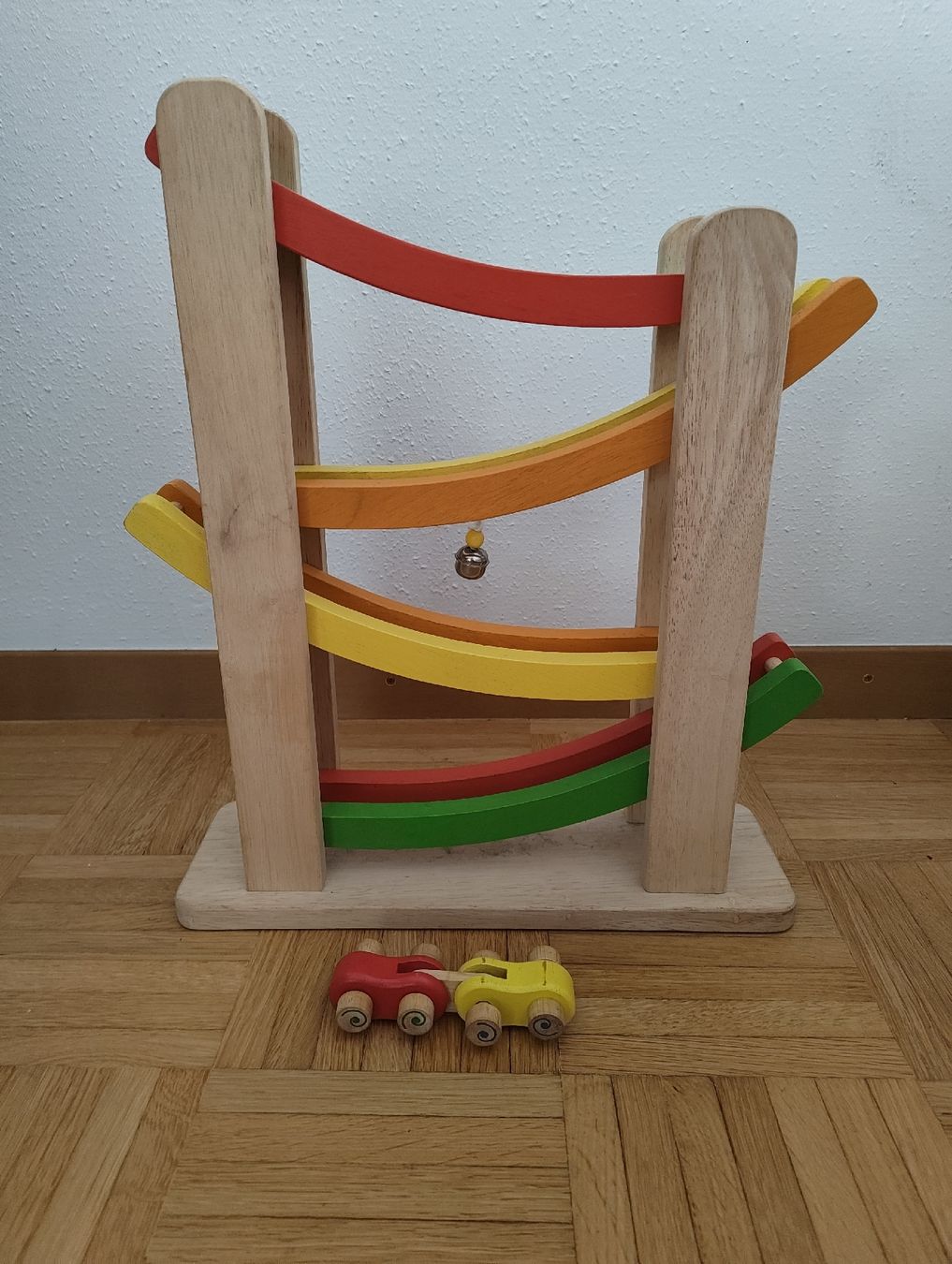 Giocattoli: Holz Rennbahn mit Auto – Usato da Thierachern venduto da _Sunshine_._