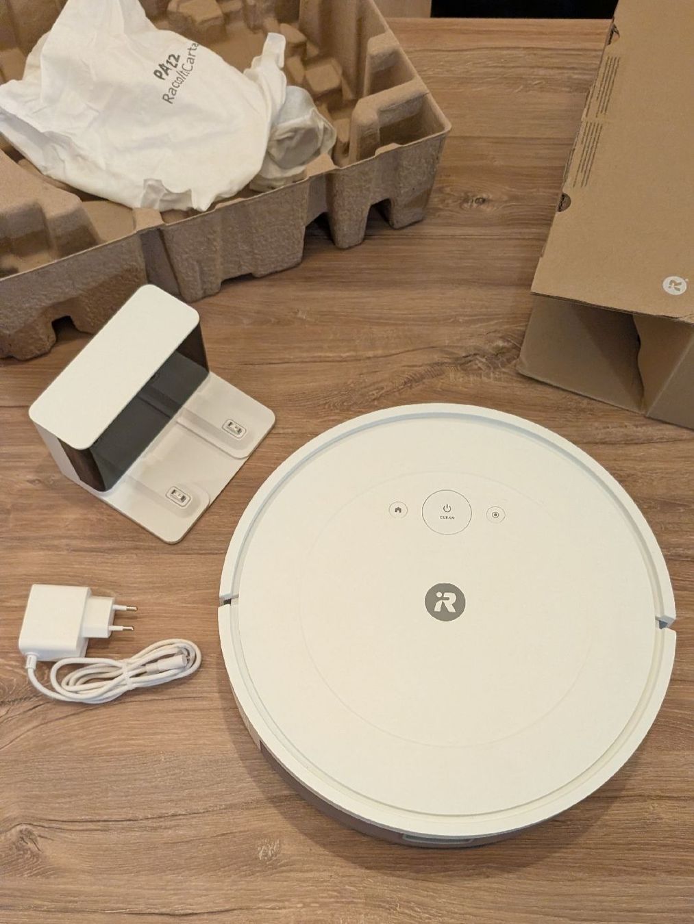 Irobot Staubsauger & Zubehör: iRobot Roomba Combo Essential – Gebraucht aus Weinfelden von joe_7gq7