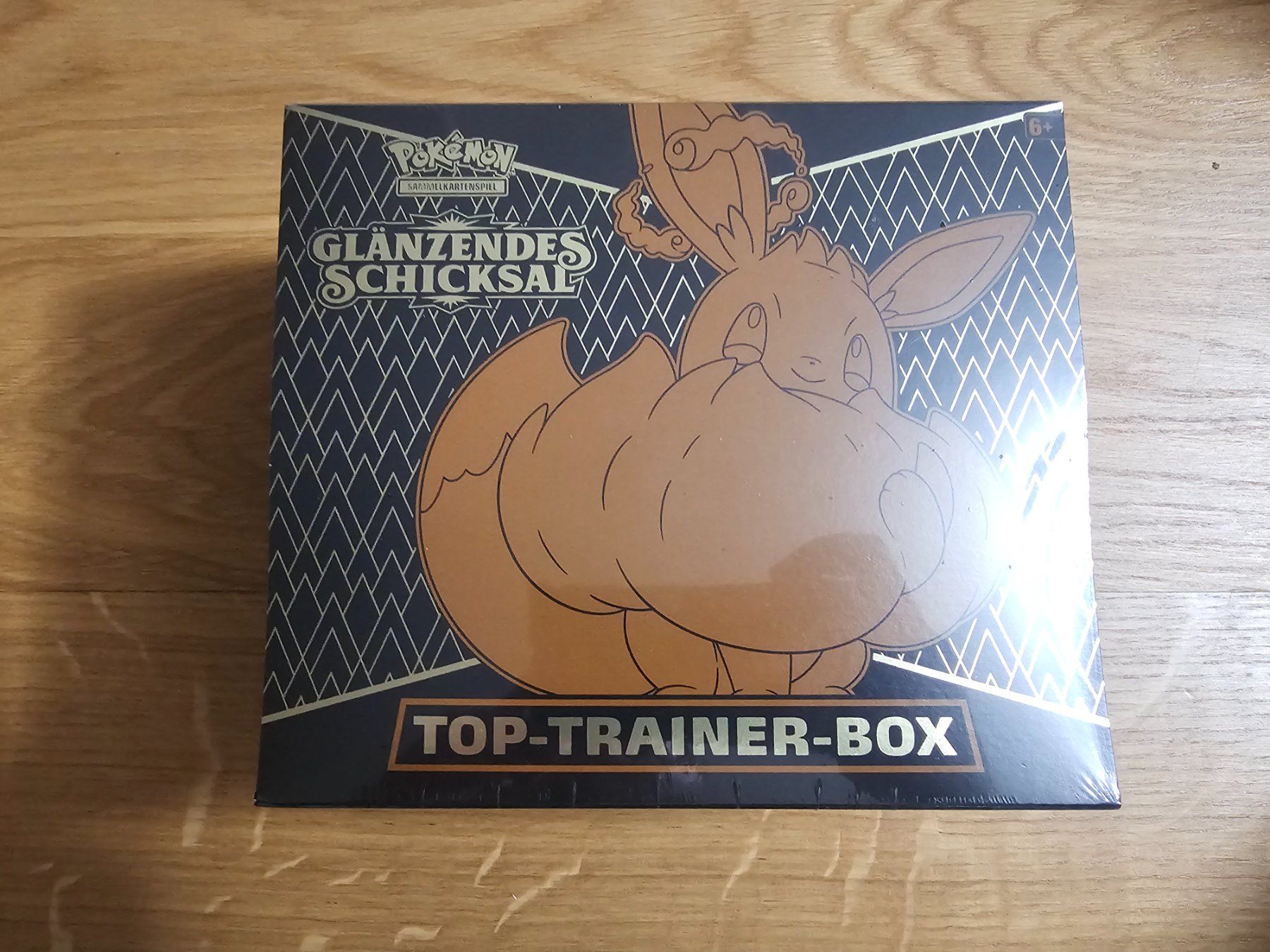 Pokémon Cartes à collectionner: Pokemon Top Trainer Box Glänzendes Schicksal – Neuf avec emballage d'origine à Lufingen par Argannon