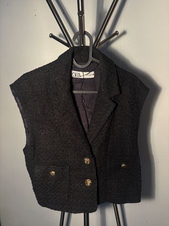 Zara Weste Tweed schwarz goldene Knöpfe Grösse XS