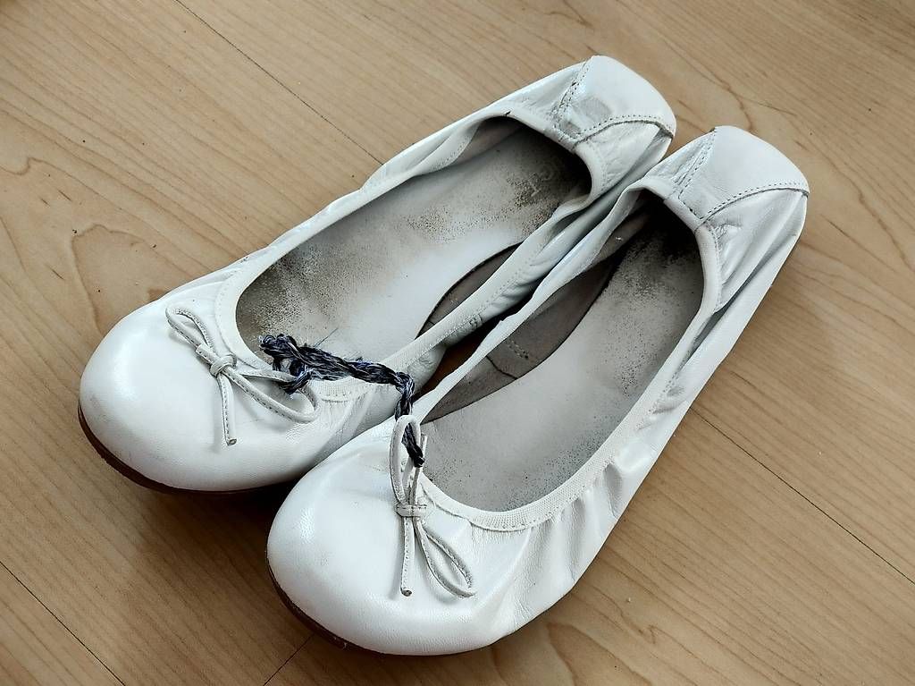 Chaussures femmes: Ballerinas weiss Gr 39 – D'occasion à Münchenstein par sterni_0813