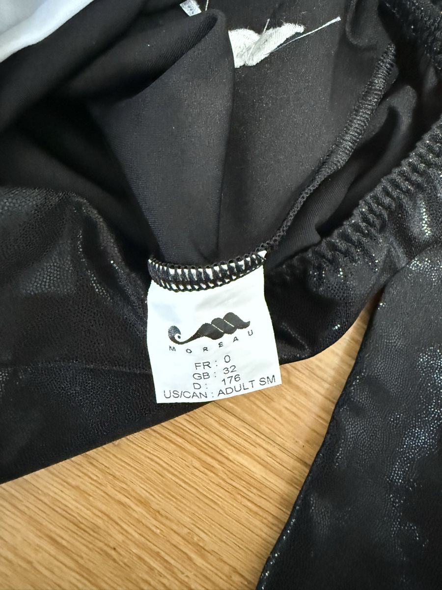 Scarpe, pantaloni & magliette da ginnastica: Turndress Justaucorps Moreau Gr. ASM – Usato da Zürich venduto da dek0b0x 4