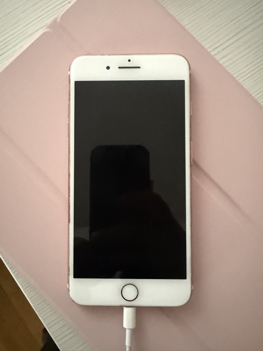 Apple Portables: iPhone 7Plus  – D'occasion à Menziken par S7V8T 4