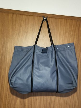 Sac cabas Lacoste  en polyamide  détails cuir 