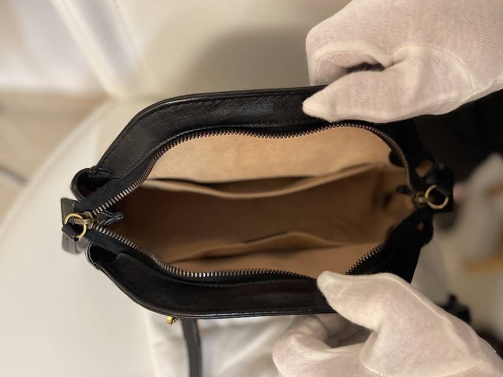 Gucci Taschen für Damen: Gucci Tasche diagonal schwarz Leder – Gebraucht aus Zürich von LihuaC 2