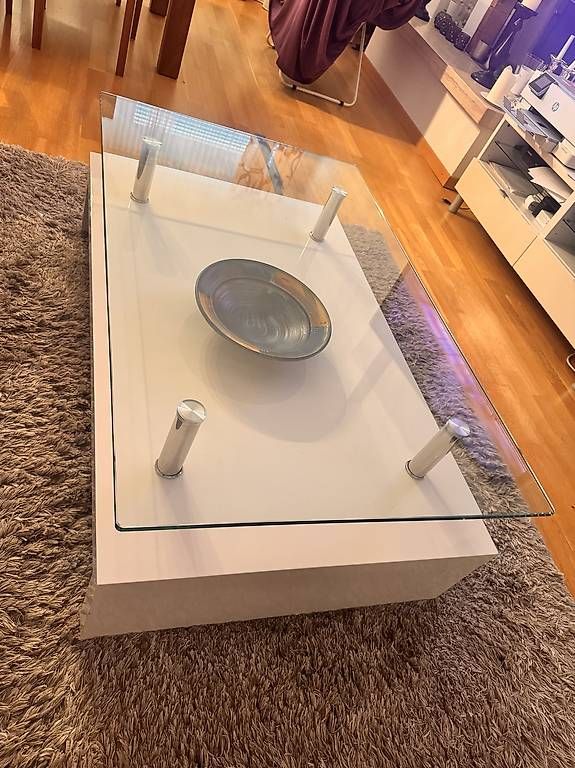 Tables: Couchtisch – D'occasion à Reinach BL par keboe19 2