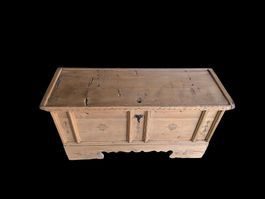 Truhe Holz Tanne und Arve aus Davos 1766