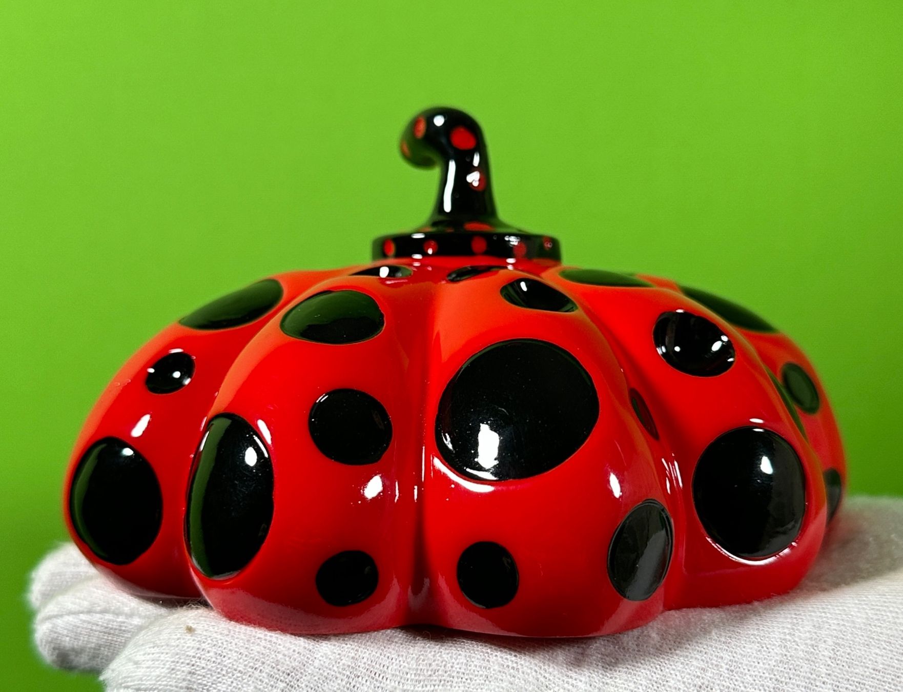 Sculture & Statue: Yayoi Kusama Naoshima Pumpkin Figur – Usato da Horgen venduto da eli_9xdn 5