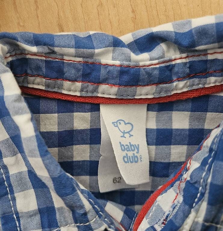 Camicie, Top & T-shirt: T-Shirt / Hemd 62 – Usato da Winterthur venduto da sim_g6ny 3