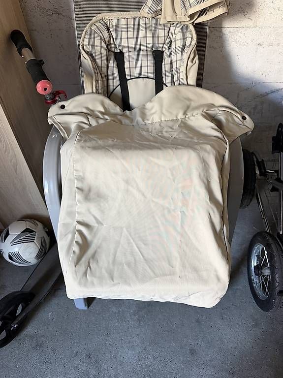 Carrozzine: Emmaljunga Kinderwagen  – Usato da Aarburg venduto da Hysi2012 3