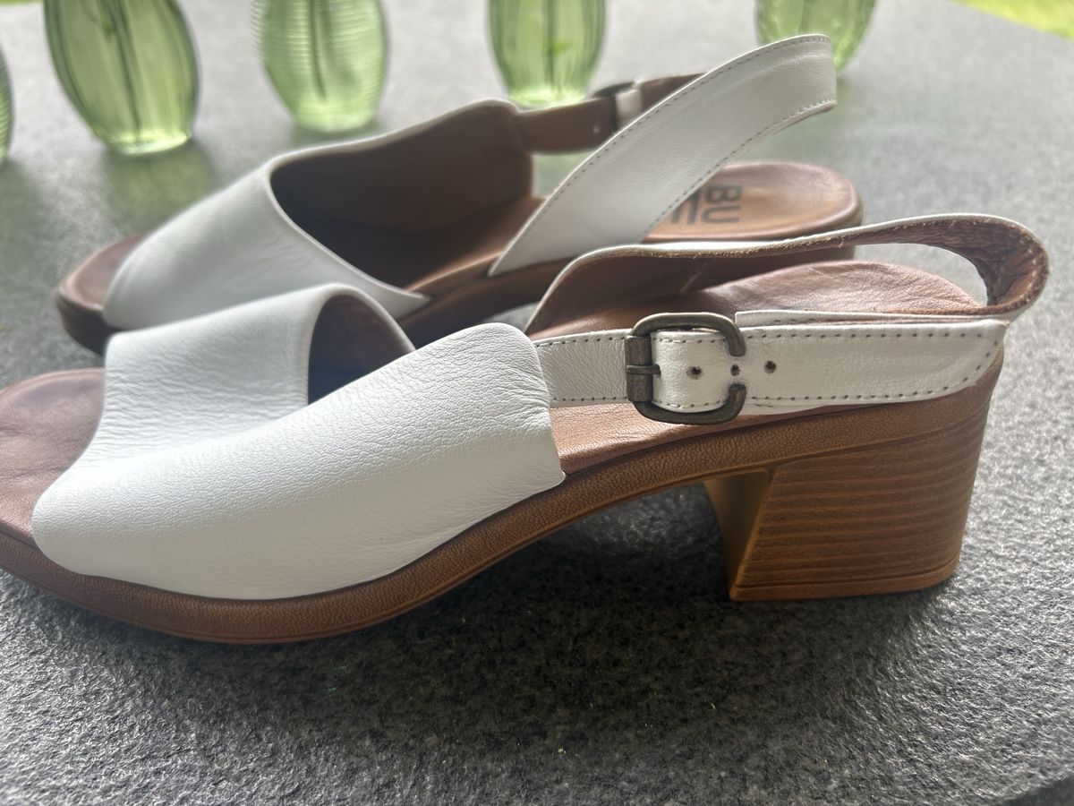 Scarpe da donna: Bueno Sandalen – Nuovo (secondo la descrizione) da Wichtrach venduto da henzmann1 1